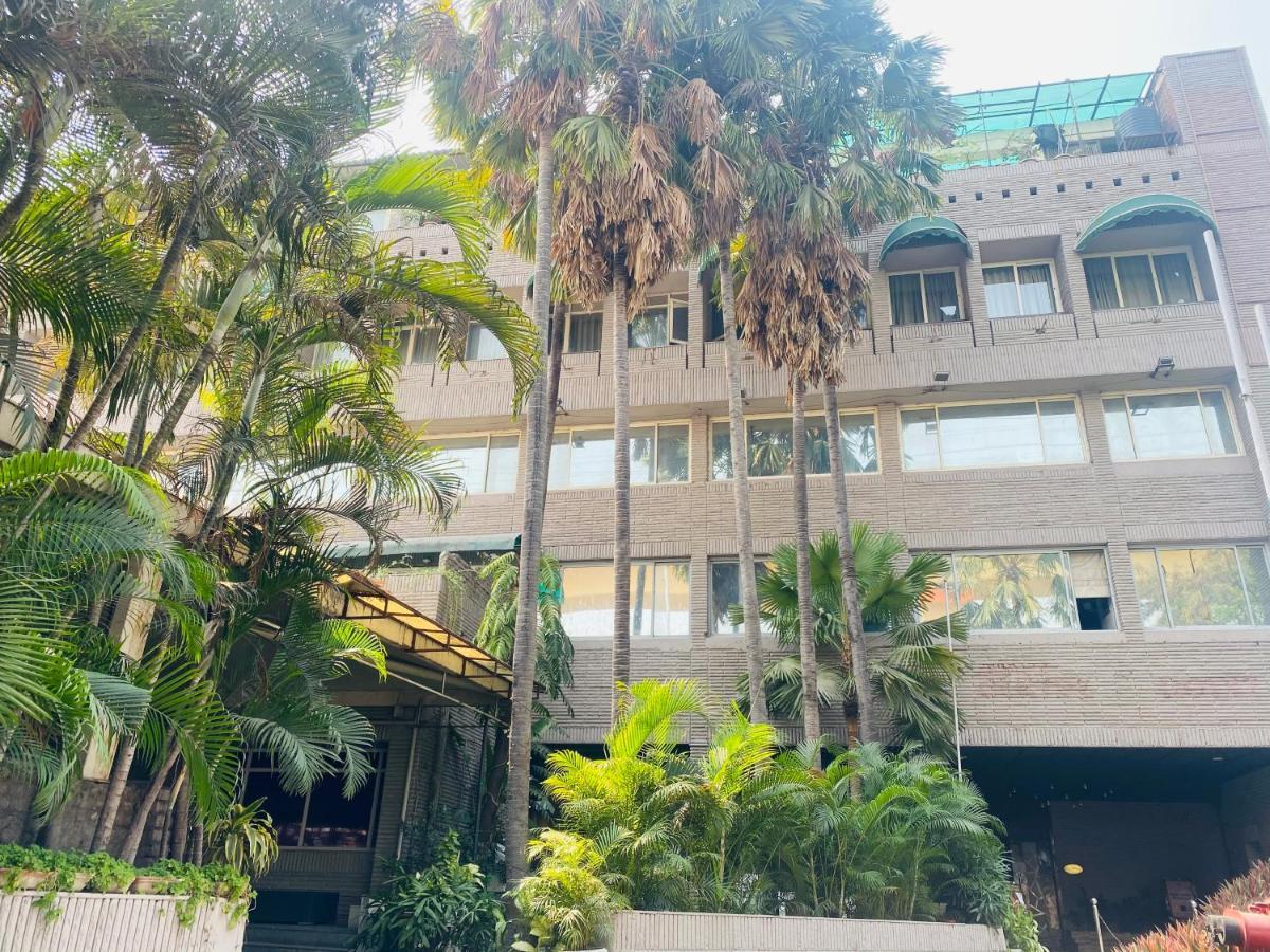 Hotel Airport Centre Point Nagpur Buitenkant foto