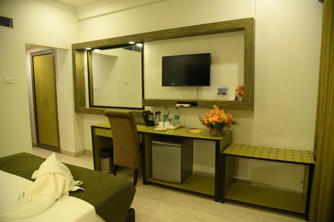 Hotel Airport Centre Point Nagpur Buitenkant foto